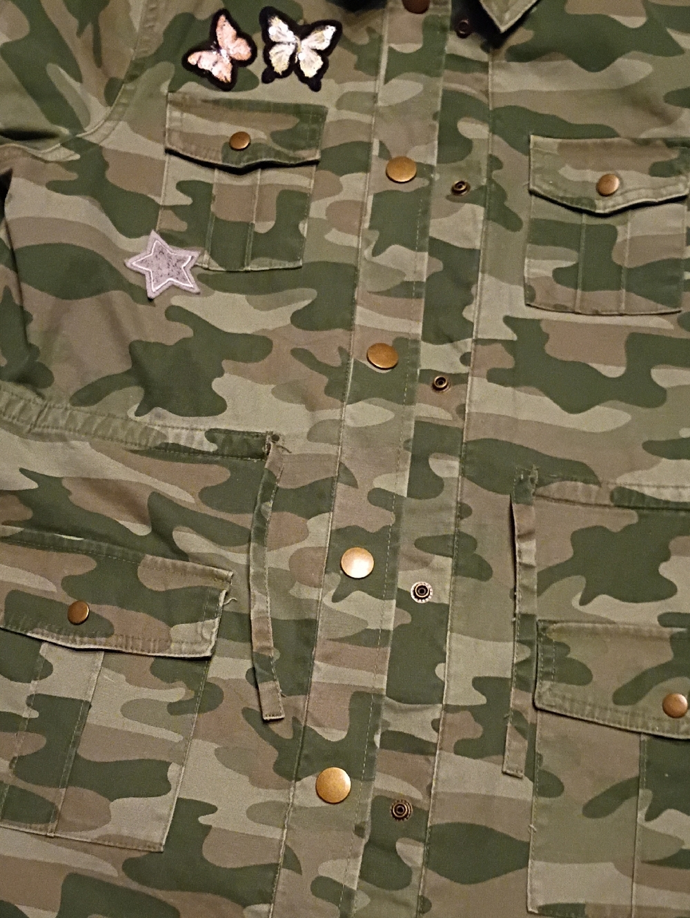 Justice Satin Size Label with Pink Logo on Camouflage